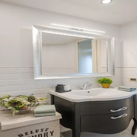 Luxury Penthouse In The Heart Of Appartamento Lucca